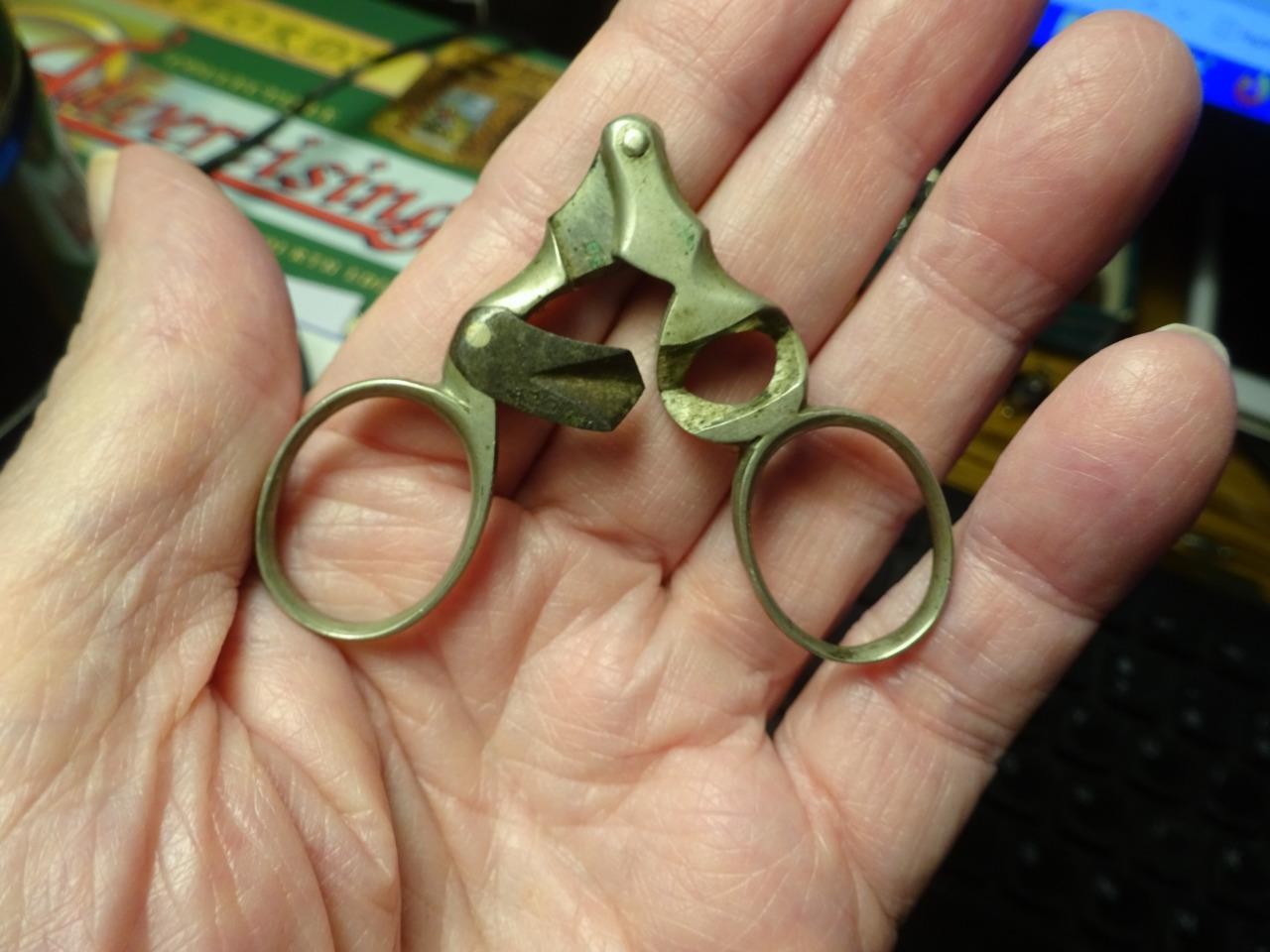 ANTIQUE 19th CENTURY NICKEL PLATED POCKET CIGAR CUTTER SCISSORS