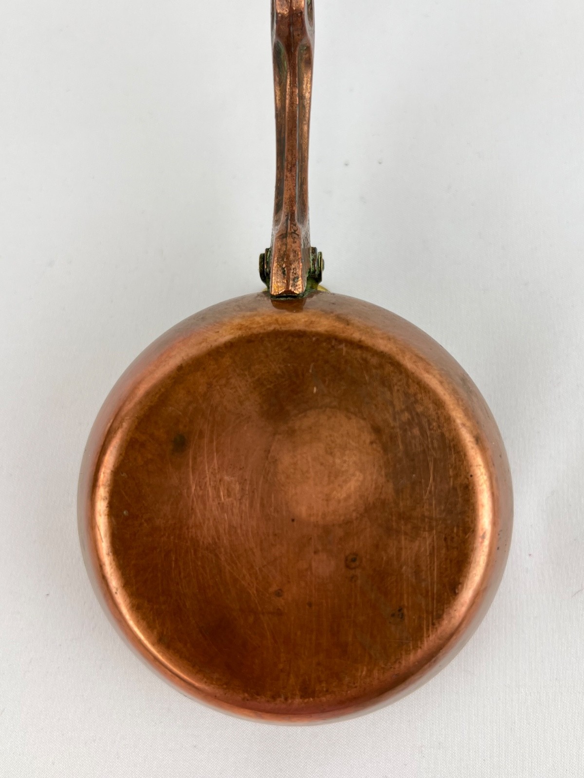 Small Copper & Brass Handled Pan Ashtray w/Thumb Hinged Lid 5″ French Country