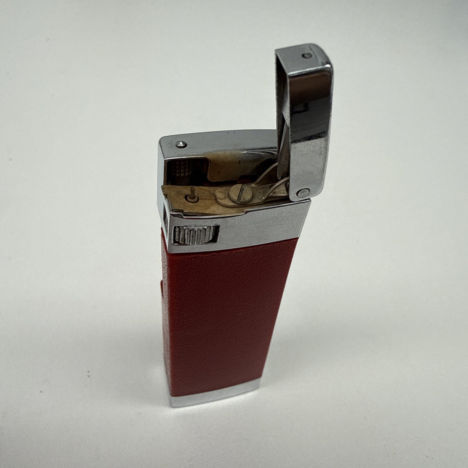Vtg NESOR 20 Silver-tone Eteched Japan Sparks RARE Red Lighter