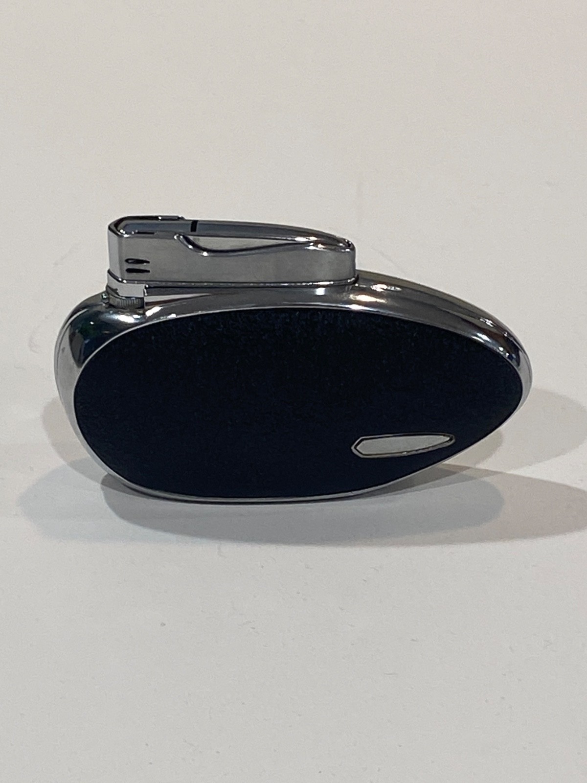 ***RARE*** Polly-Gaz Swan Lighter. Made in Japan. Never Used