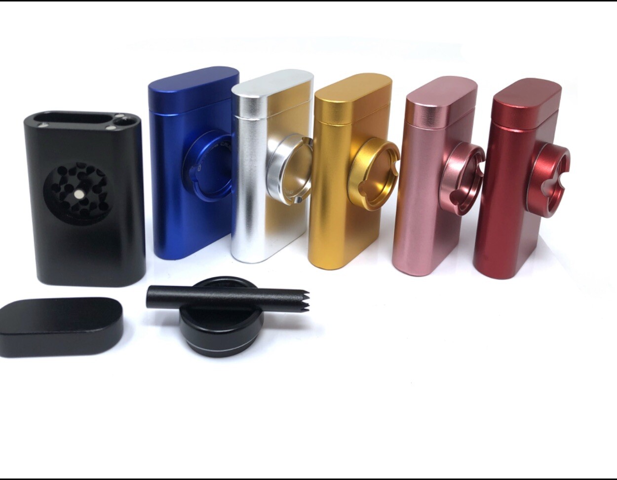 DUGOUT MAGNETIC ALUMINUM WITH GRINDER, ASHTRAY, STORAGE, AND ONE HITTER