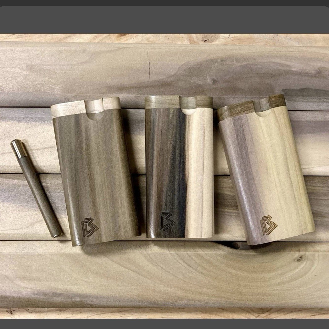 Twist-Top Rainbow Poplar Dugout Stashbox w One Hitter Pipe Set- Made In The USA