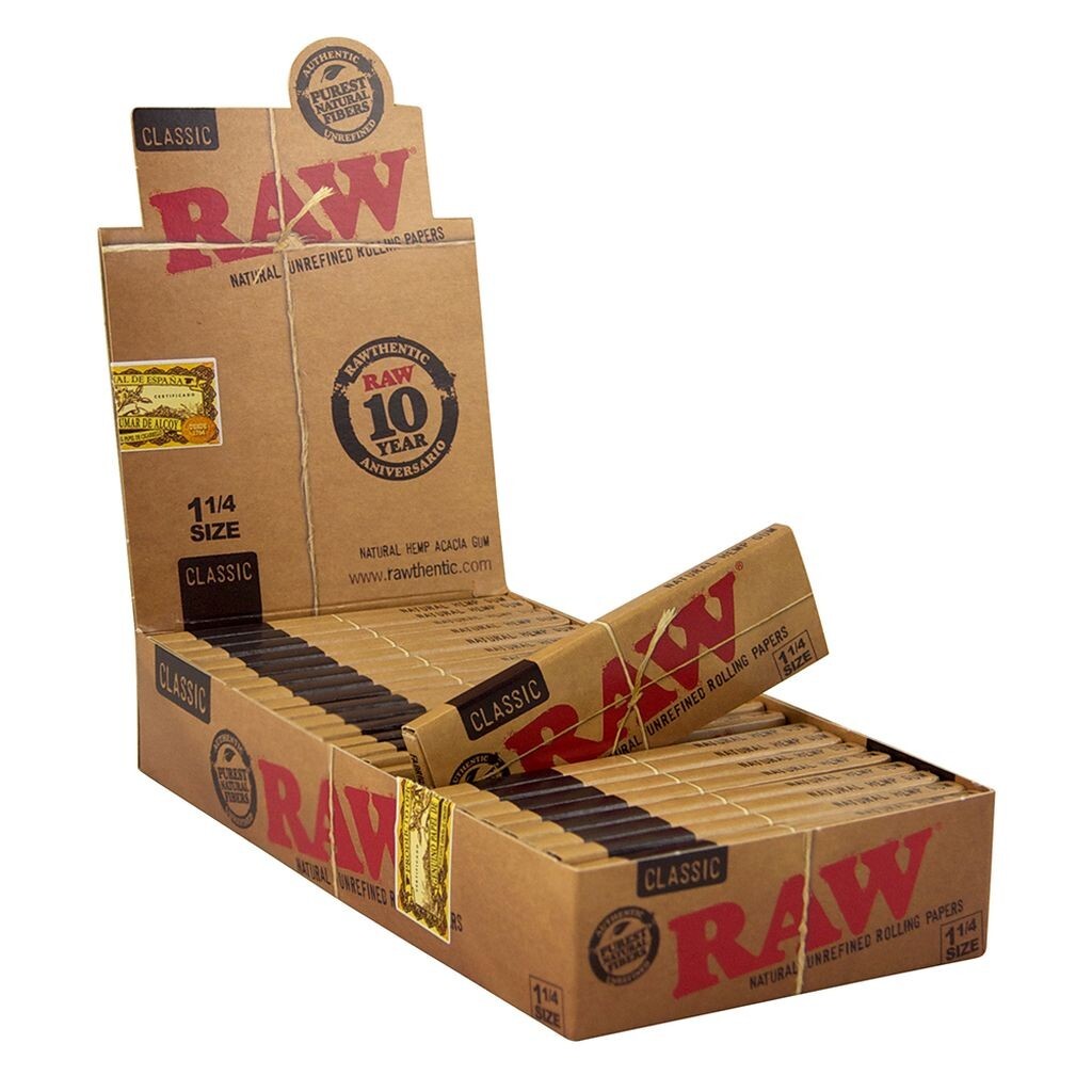 🍃😎🍃 24 X 1 1/4 RAW CLASSIC NATURAL UNREFINED ROLLING PAPERS🍃😎🍃
