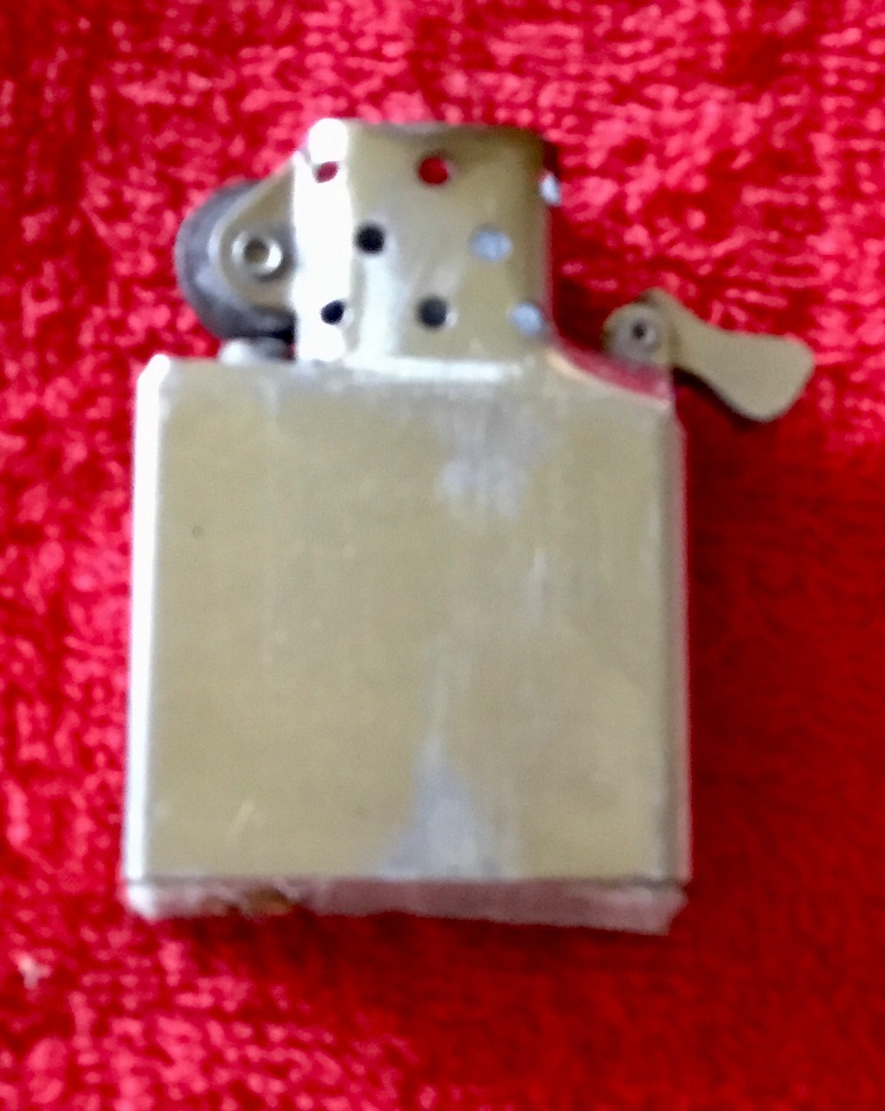 Zippo Feb 1997 Chrome Lighter w/ Gold Lighter Emblem w/6 Pack of New Flints!