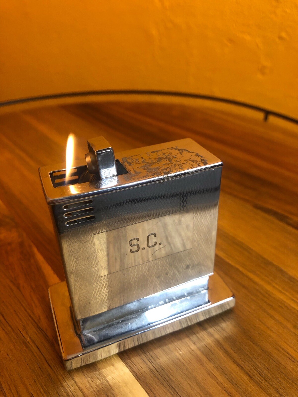 Vintage Customized ‘SC’ Augusta Lift A Light Table Lighter
