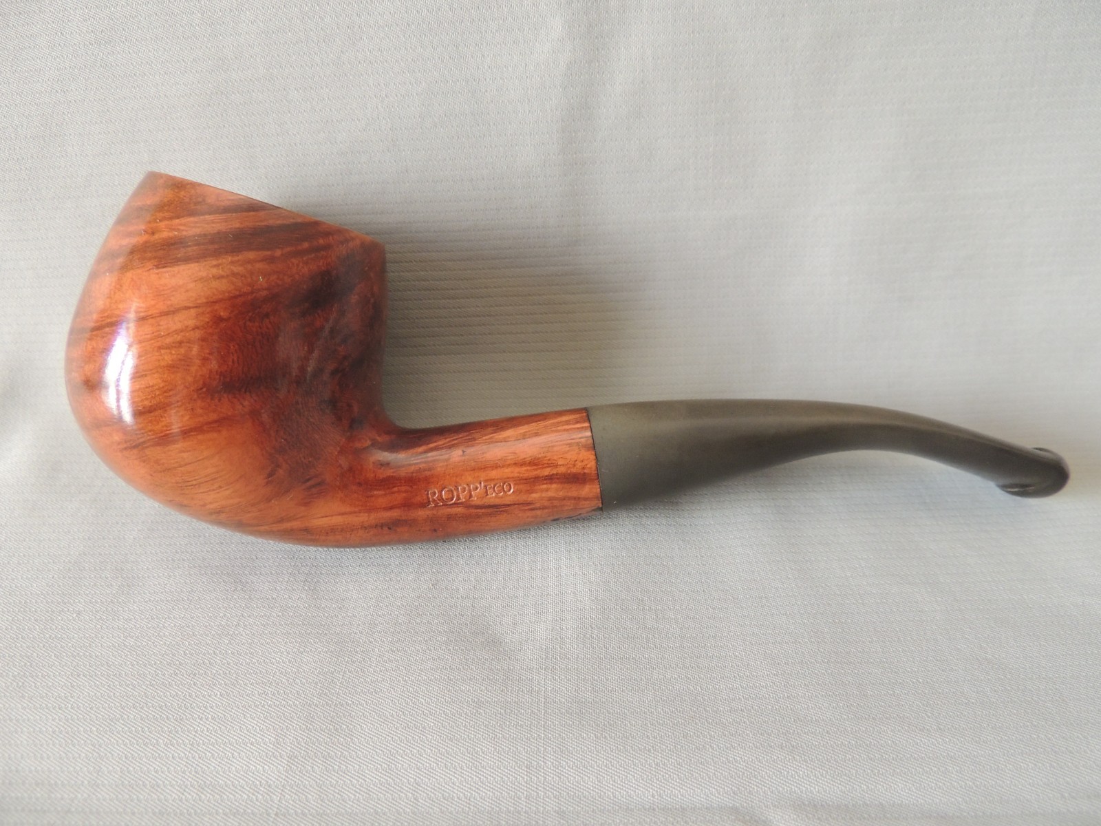 Ropp E00 tobacco pipe