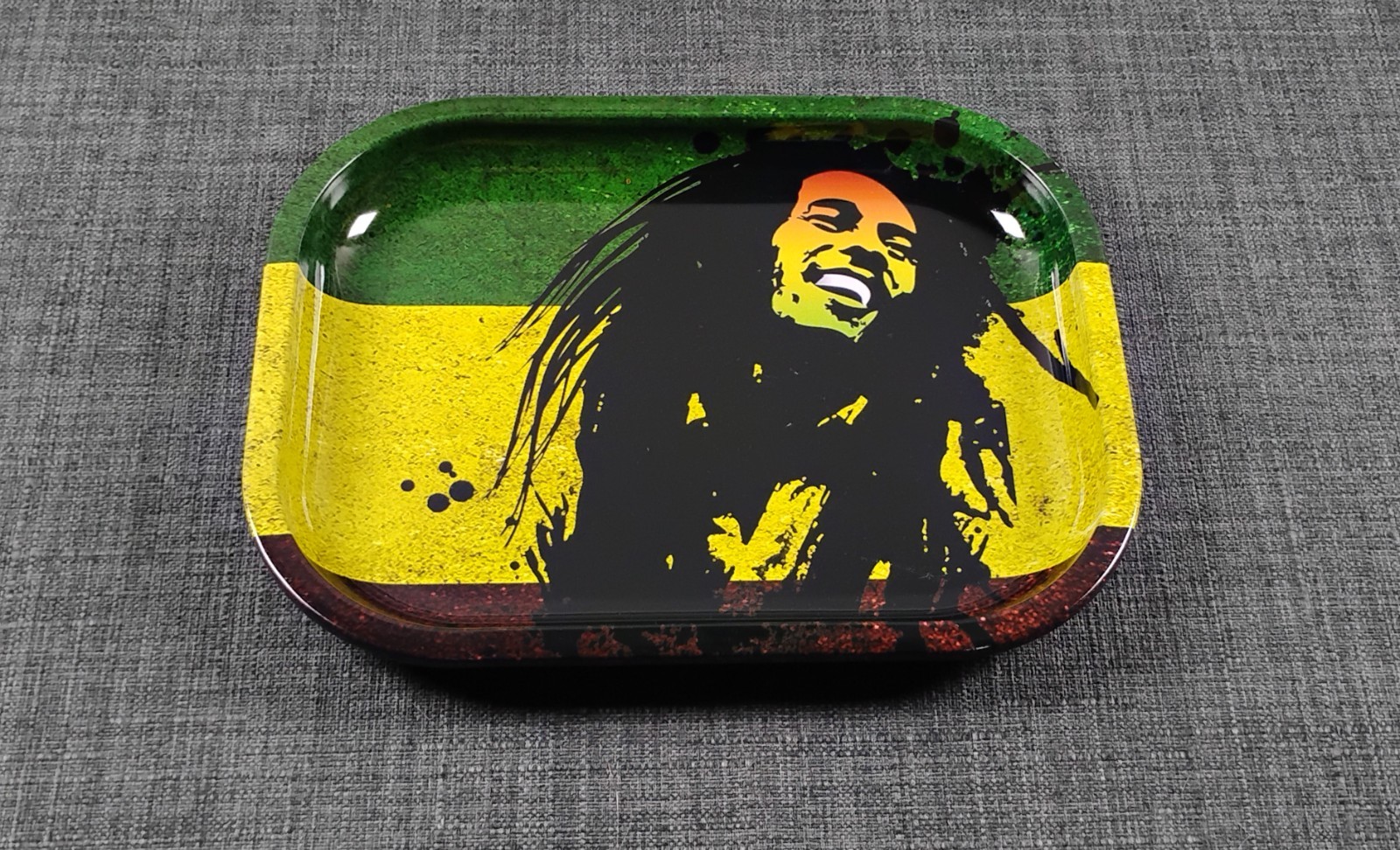 Metal Rolling Tray – Heavy Deep Dish – Medium 7 x 5in. (Bob Marley / Rasta)