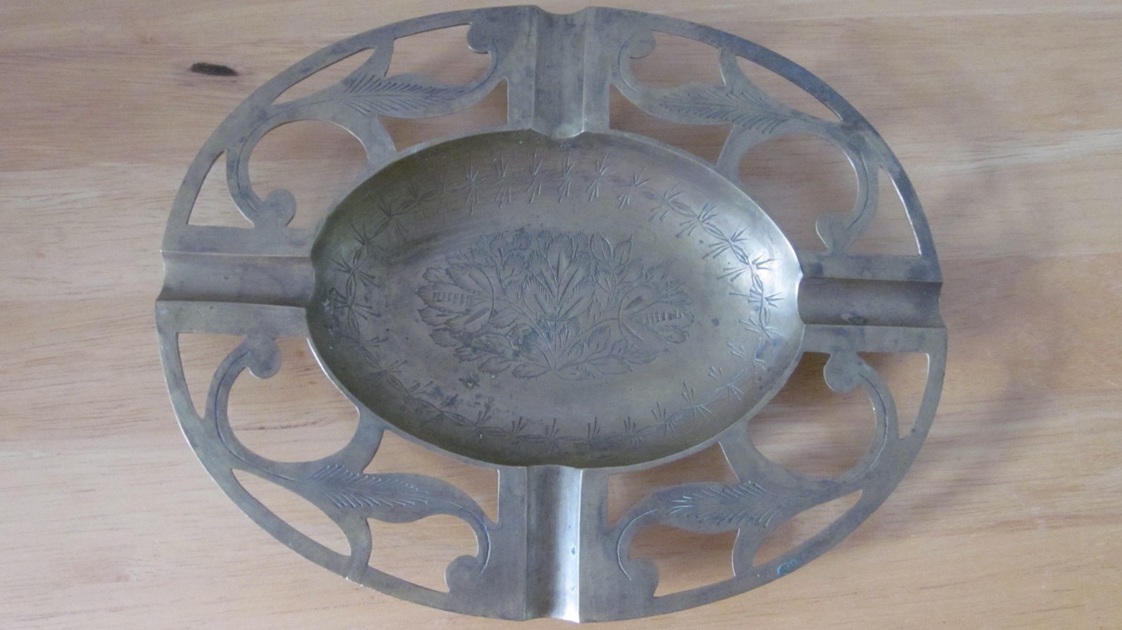 Vintage Large Brass Ashtray Cigar/Cigarette Etched, India