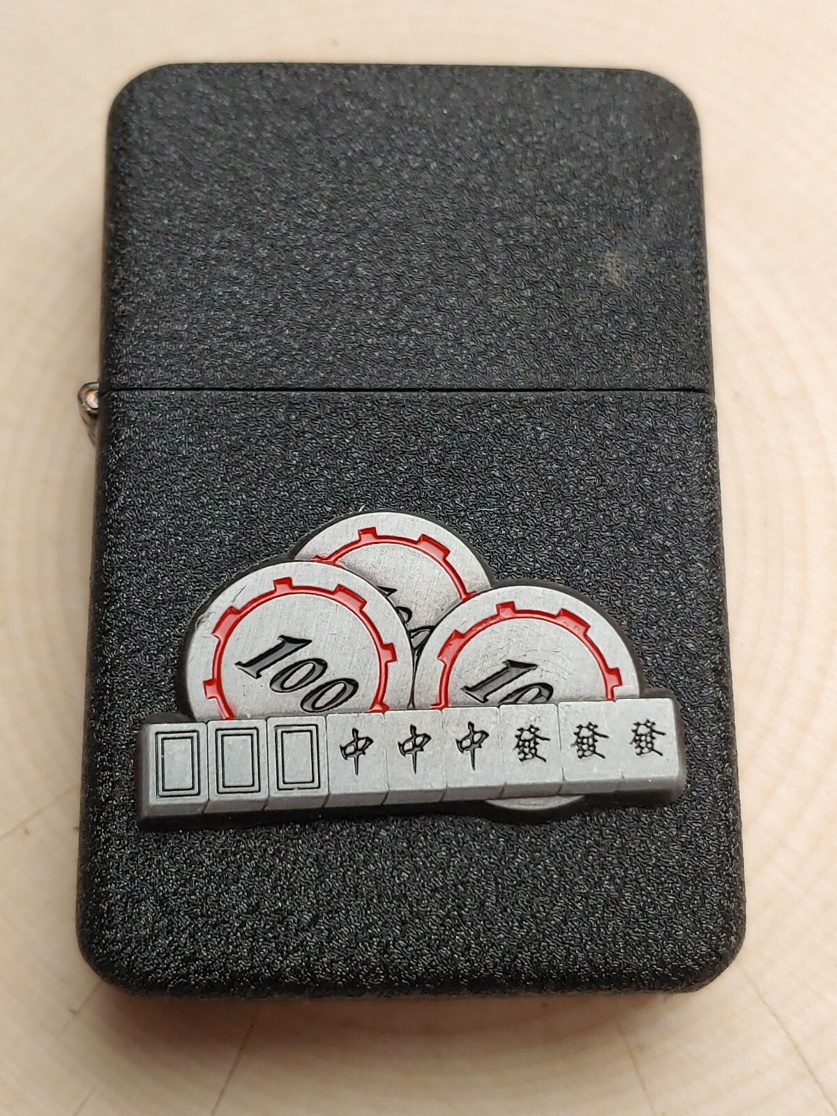 BLACK CRACKLE Lighter / VEGAS MAHJONG / NEW-Never Fired w/ BLACK GIFT BOX