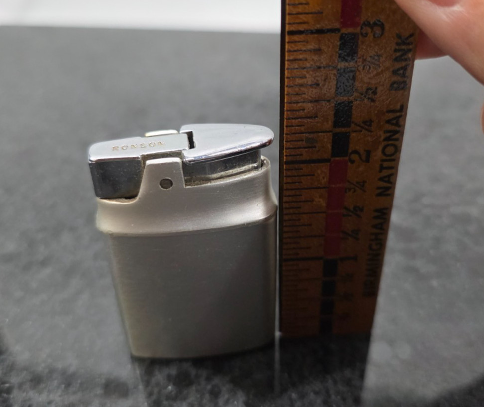 Vintage Ronson Pioneer Lighter Excellent Condition.
