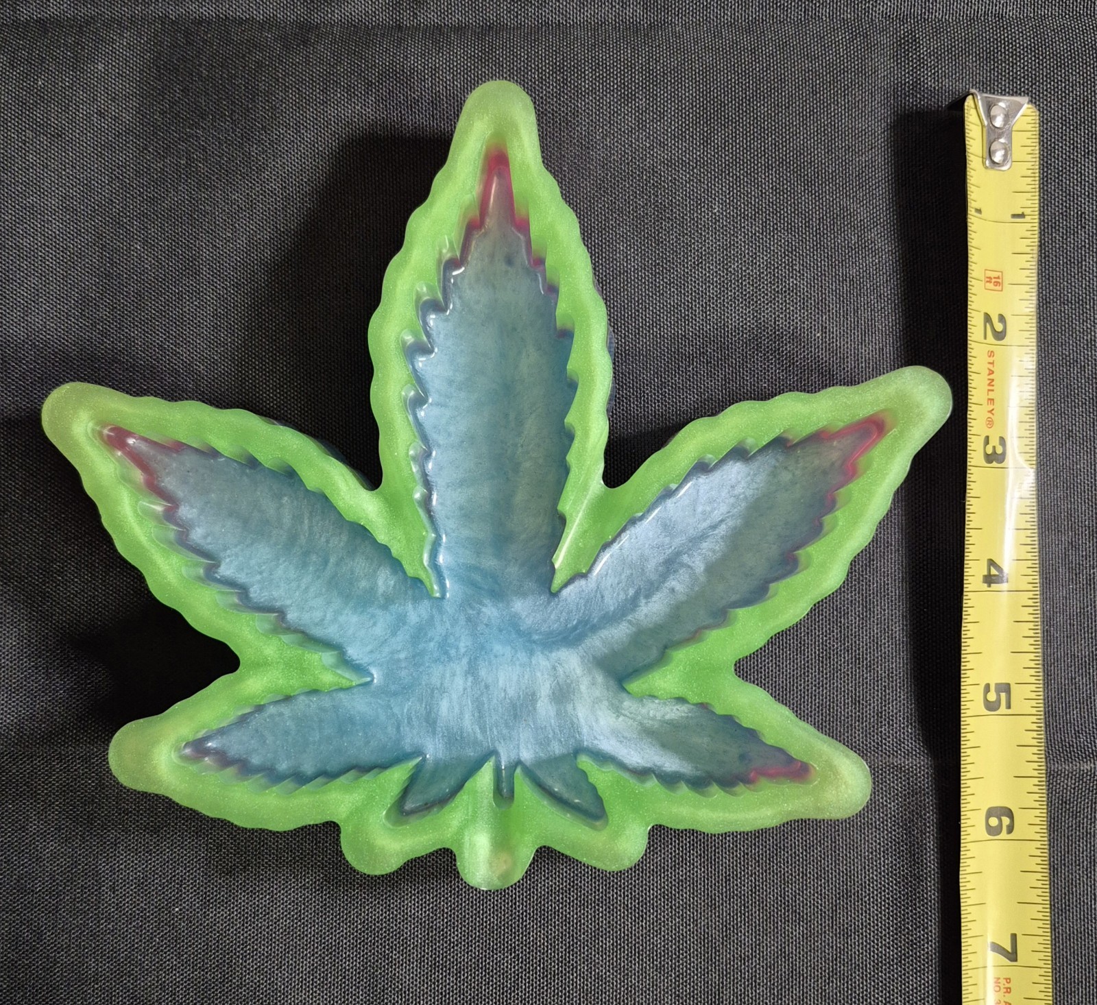 Homemade Marijuana Leaf Ashtray Epoxy Resin Multicolored Home Decor