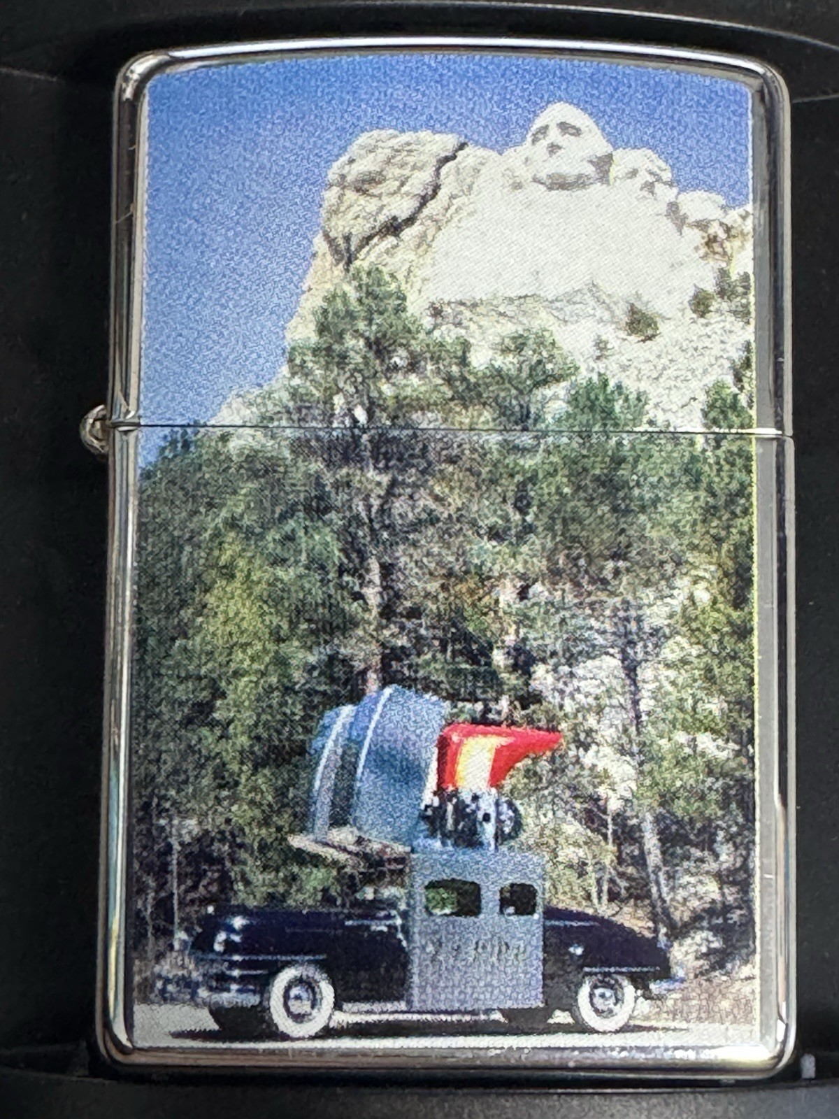 ZIPPO 2004 ROAD TRIP RUSHMORE POLISHED CHROME LIGHTER SEALED IN BOX D250
