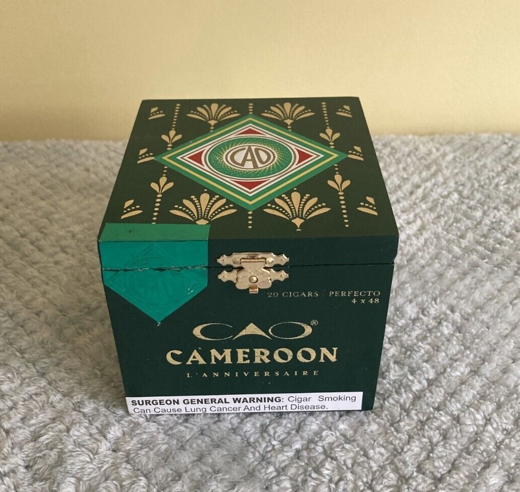 QTY AVAILABLE CAO Cameroon Perfecto 4.5″x4x3.5″ SOLID WOOD Cigar Stash Box GREEN
