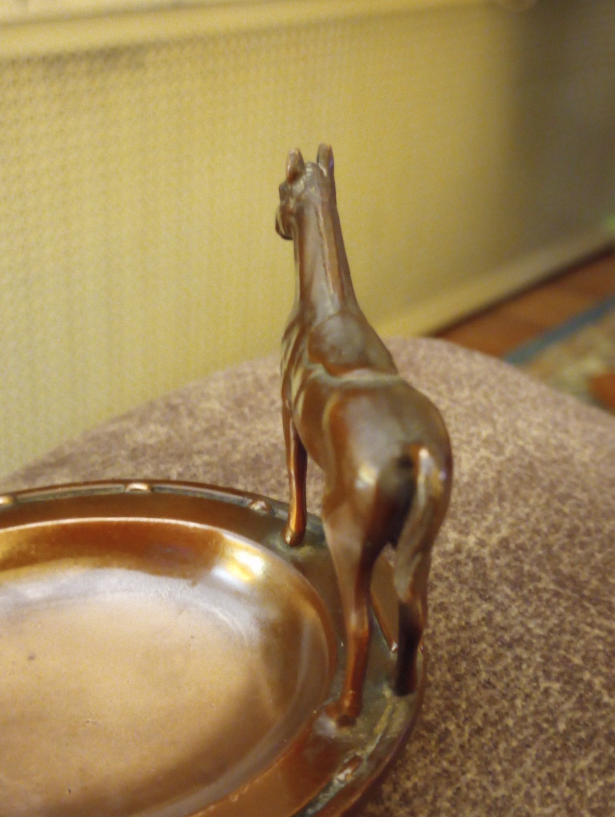 Jennings Bros Horse Horseshoe Ashtray – Scarce