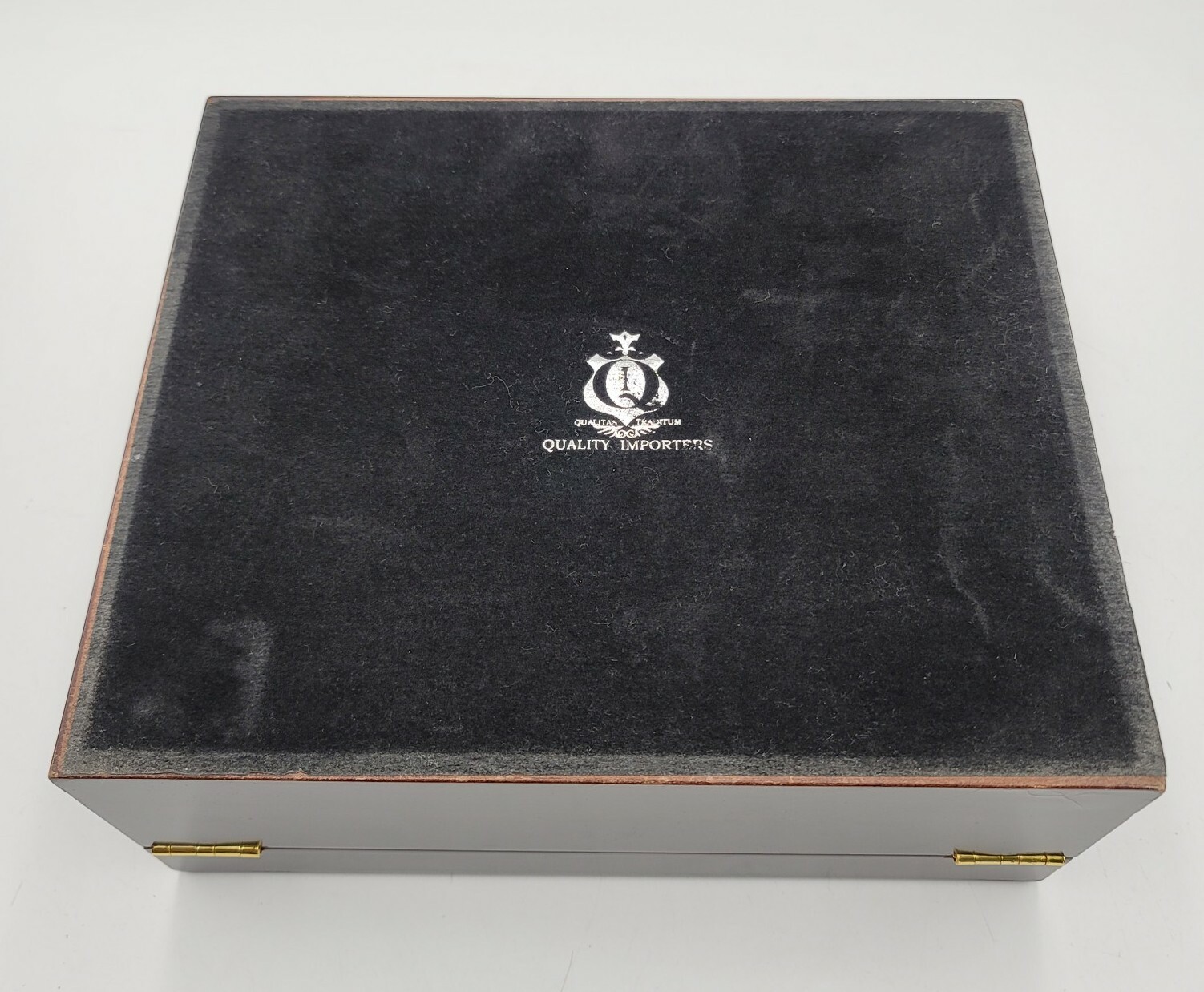 Cherry Wood Glass Top Cigar Humidor w/ Sure Seal Lid – Cedar Lined