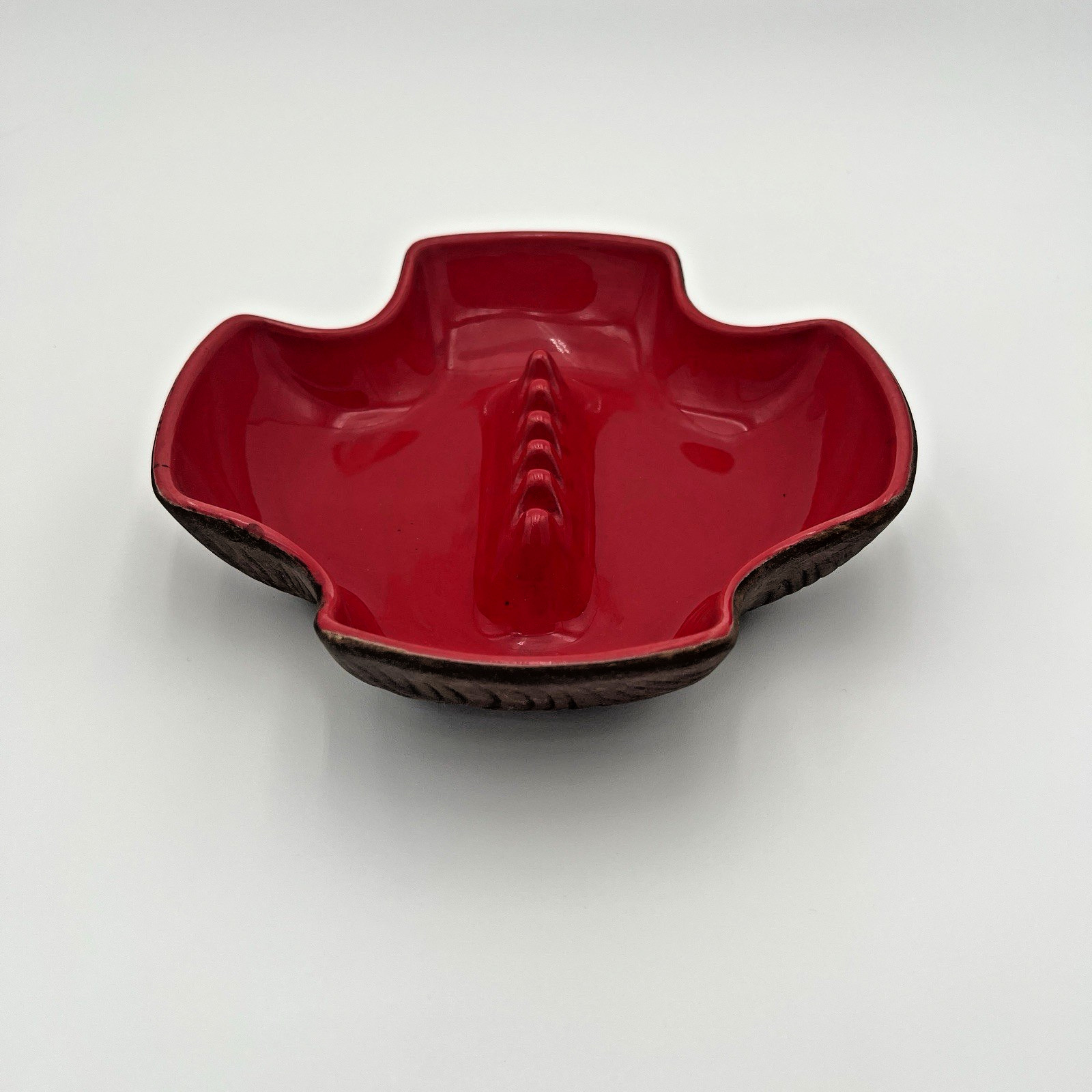 Vintage MCM Art Pottery Glazed Ashtray Woodgrain Red 7005 USA Made 70s 80s