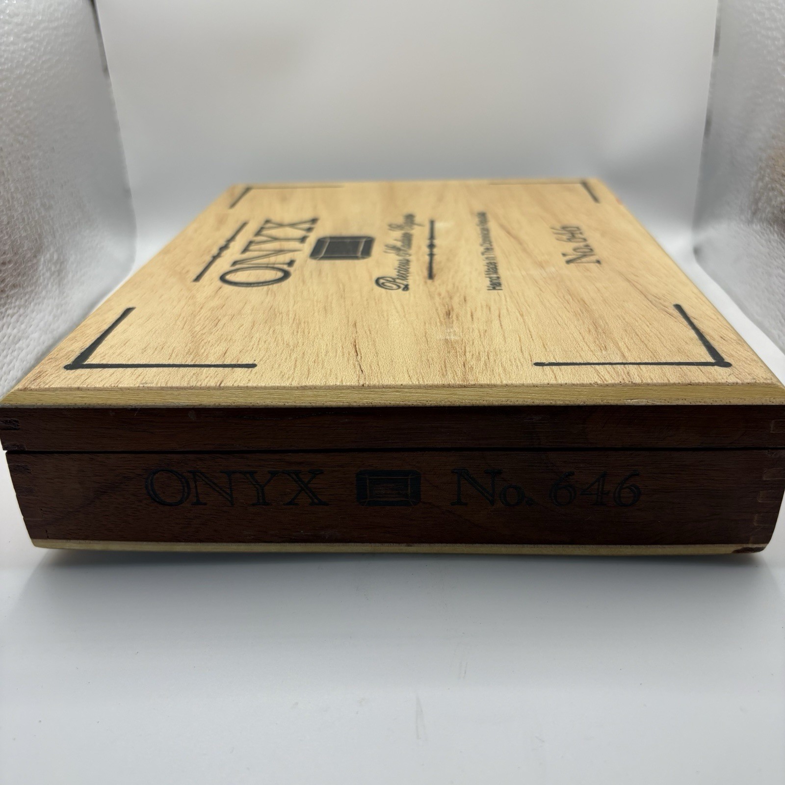 Onyx No. 646 Vintage Empty Cigar Wood Box Dominican Republic Dovetail Wooden