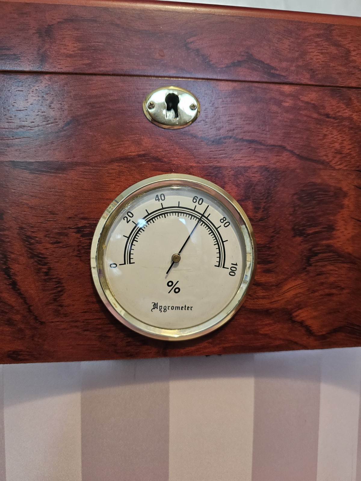 Beautiful Glass Top Westinghouse Cigar Humidor With Dividers. Cedar Lined