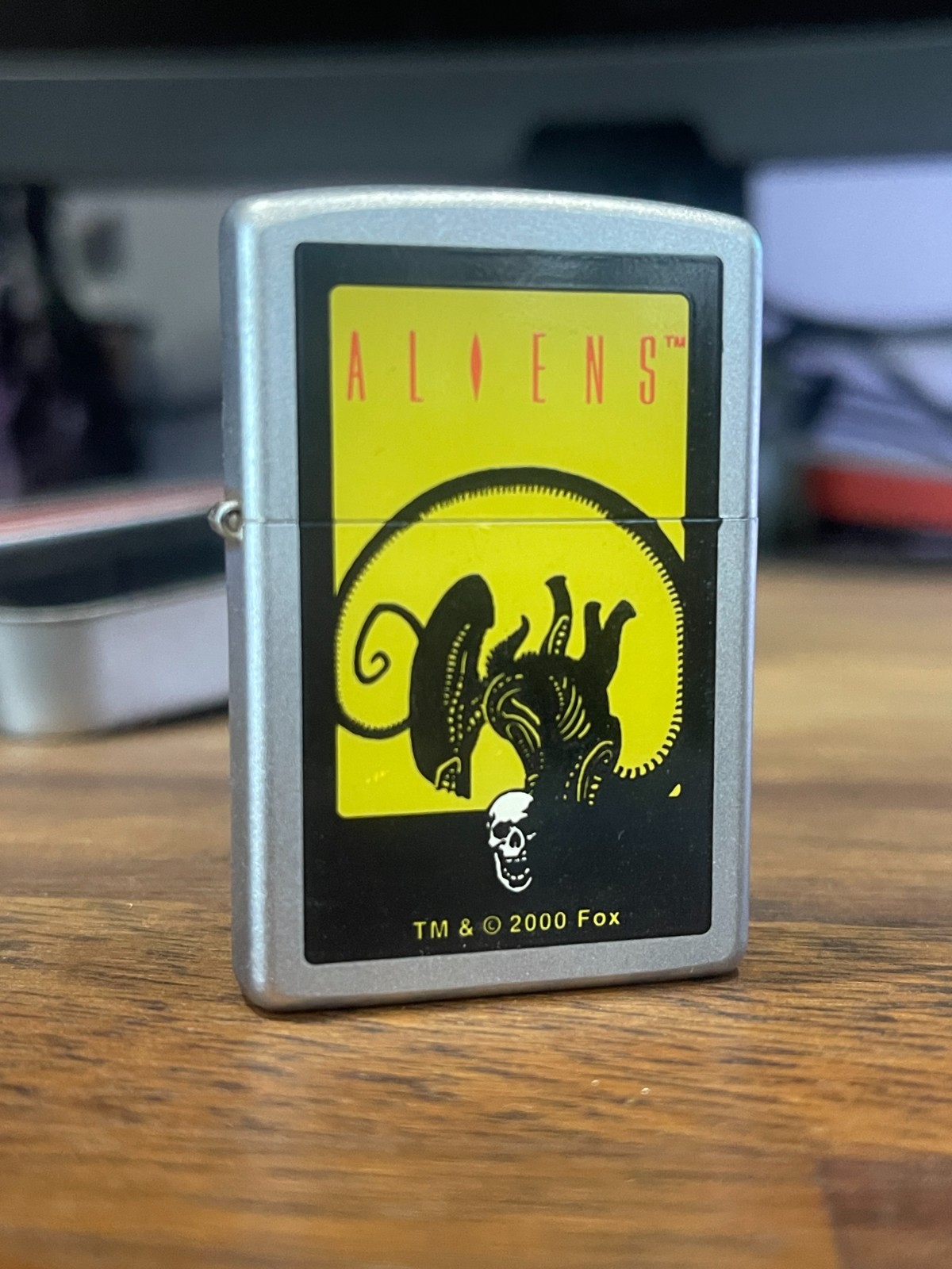 Zippo Dark Horse Comics Aliens Lighter Sealed (Rare)