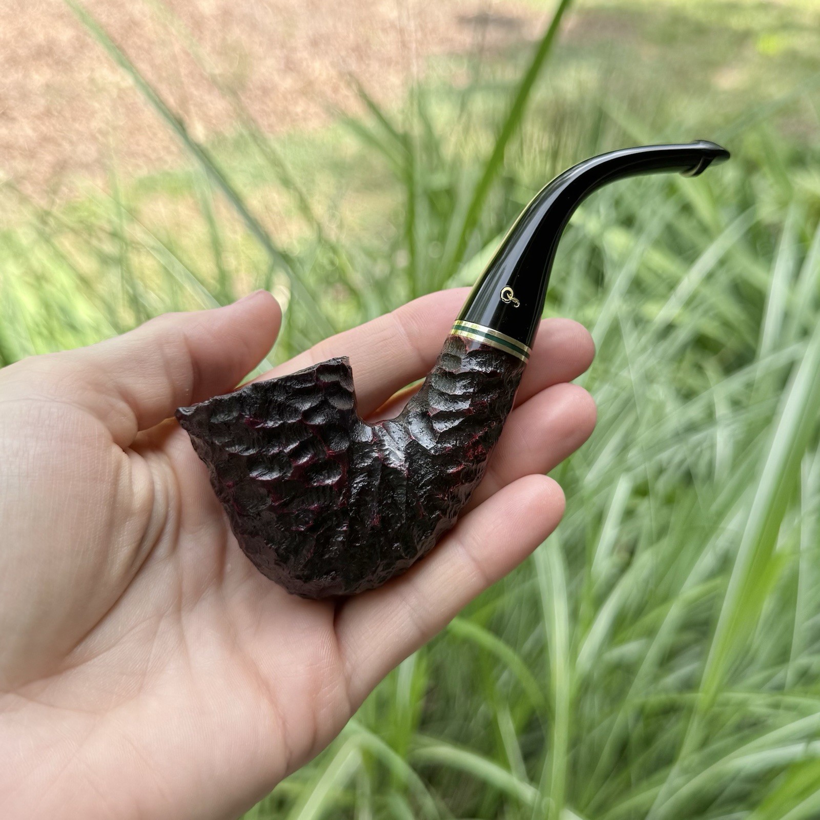 Peterson Emerald Rusticated Bent Dublin (05) Fishtail Pipe – New