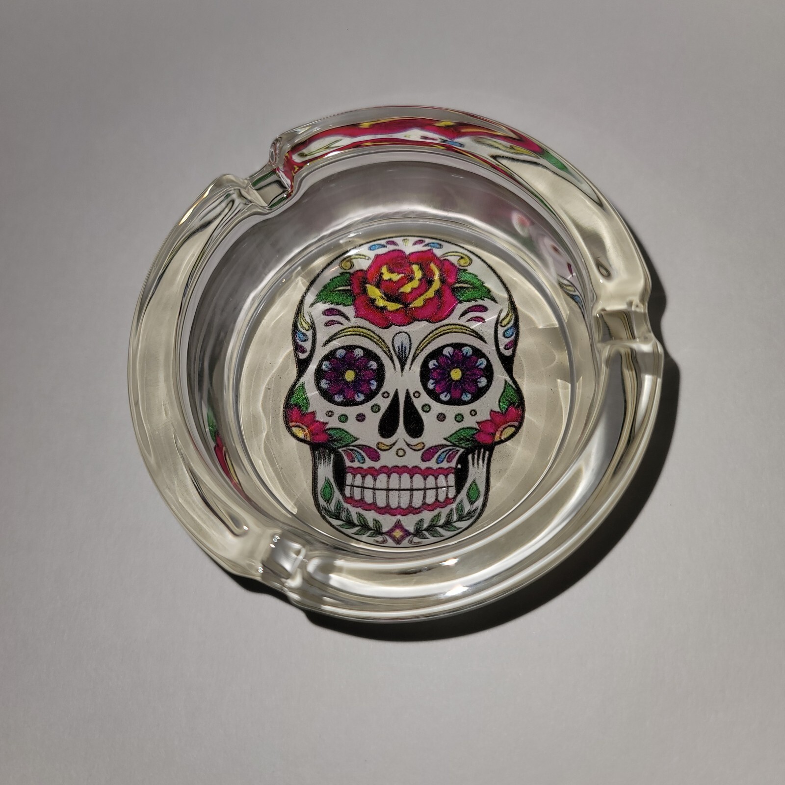 Smoketopia Premium Glass Rose In Head Skull – 3.3″ Wide Novelty Gift