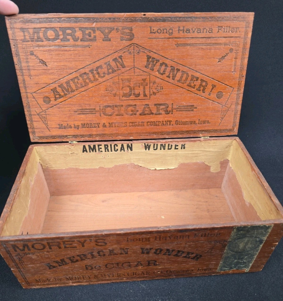 Antique Ottumwa Iowa Wooden Cigar 5c Box Morey’s American Wonder Morey & Myers
