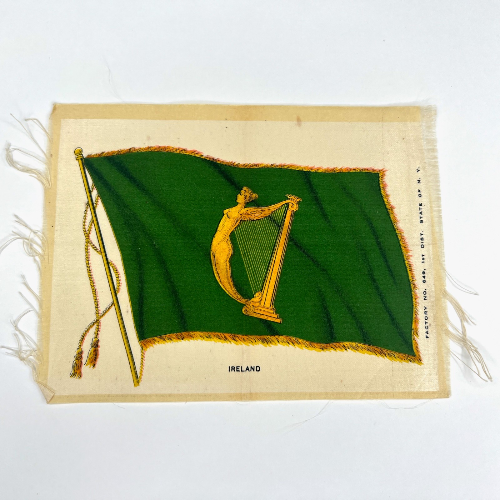 Set of 8 Premium 5″ x 6.25″ Tobacco Silks with Flags of World Countries c1910