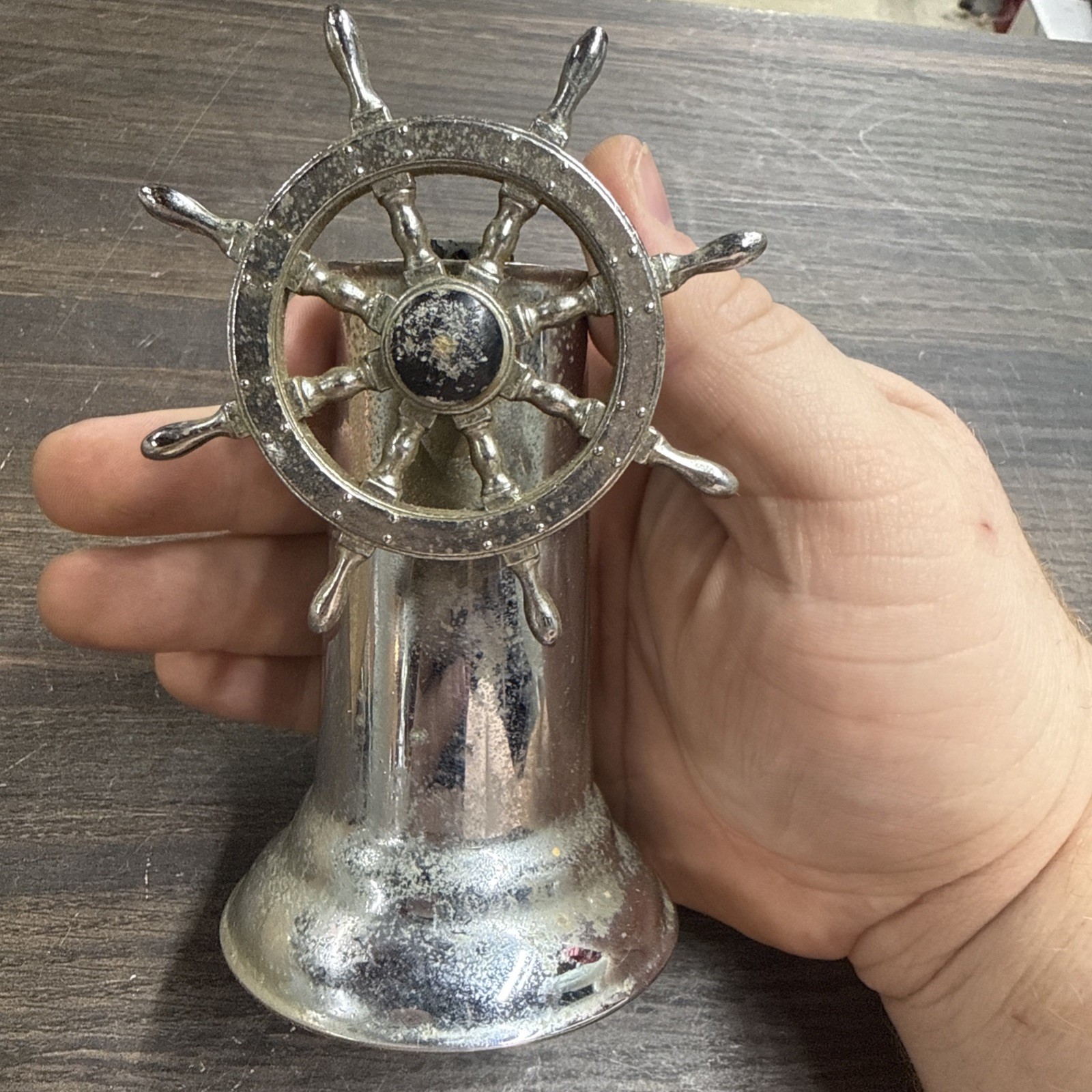 Vintage 1940s Hamilton Ship Wheel Chrome Table Cigarette Lighter Fliptop