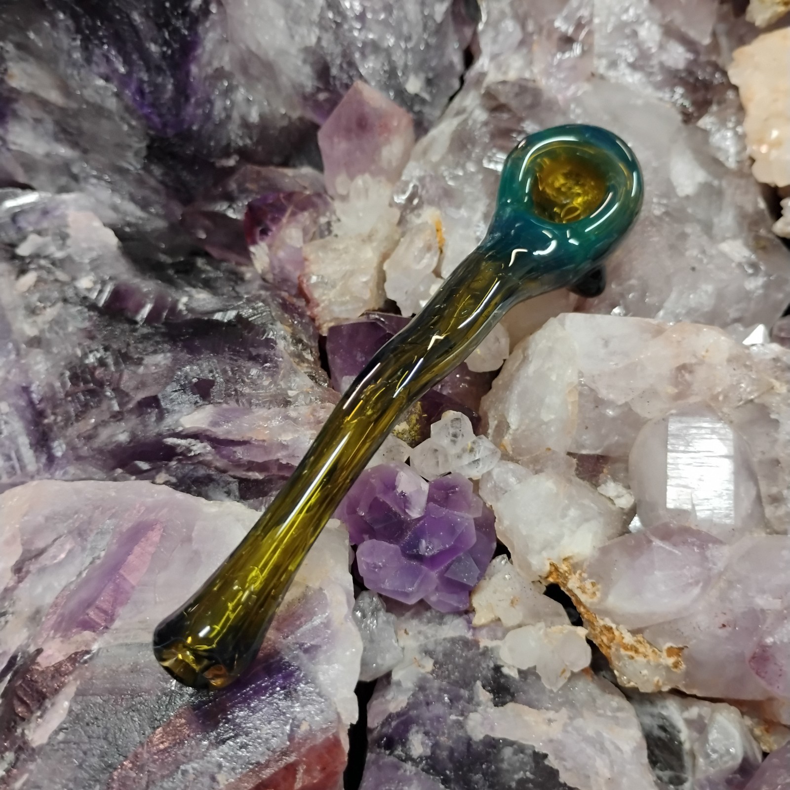 Dragon’s Eye Green and Silver Fume Glass Sherlock Short Gandalf Pipe