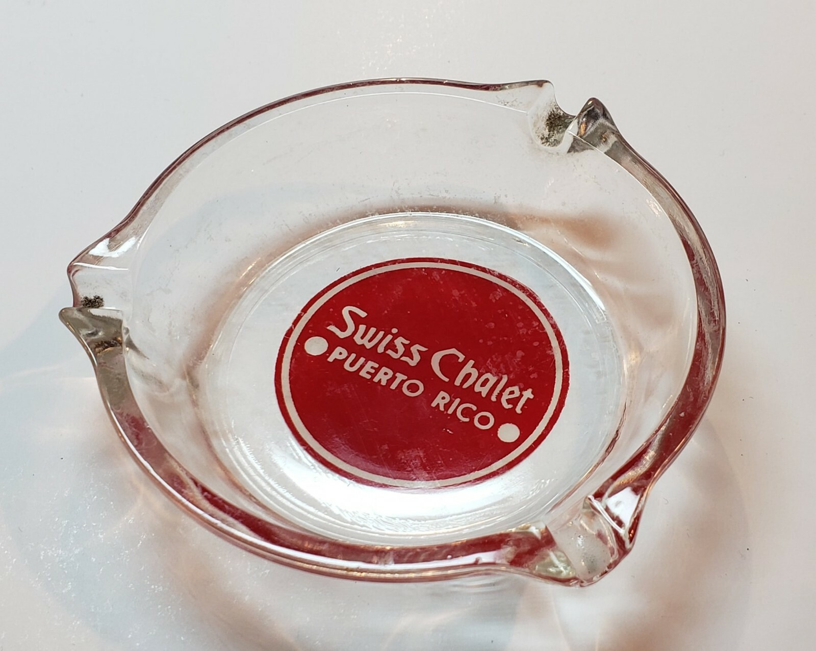 VINTAGE GLASS ASHTRAY / SWISS CHALET / SAN JUAN PUERTO RICO 1960’s