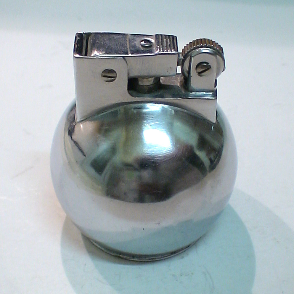 BRIQUET * the Ball by DANDY * Automatic Lighter Feuerzung Accendino no thorens