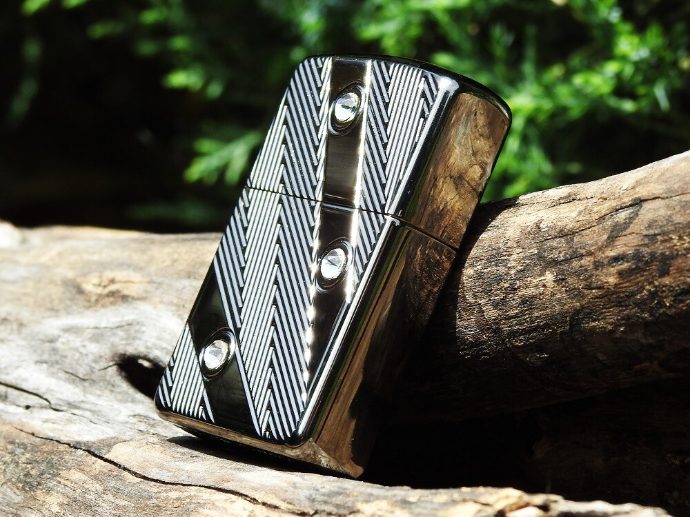 Collectible of The Year 2017 Europe Zippo Lighter – Limited Edition – Swarovski