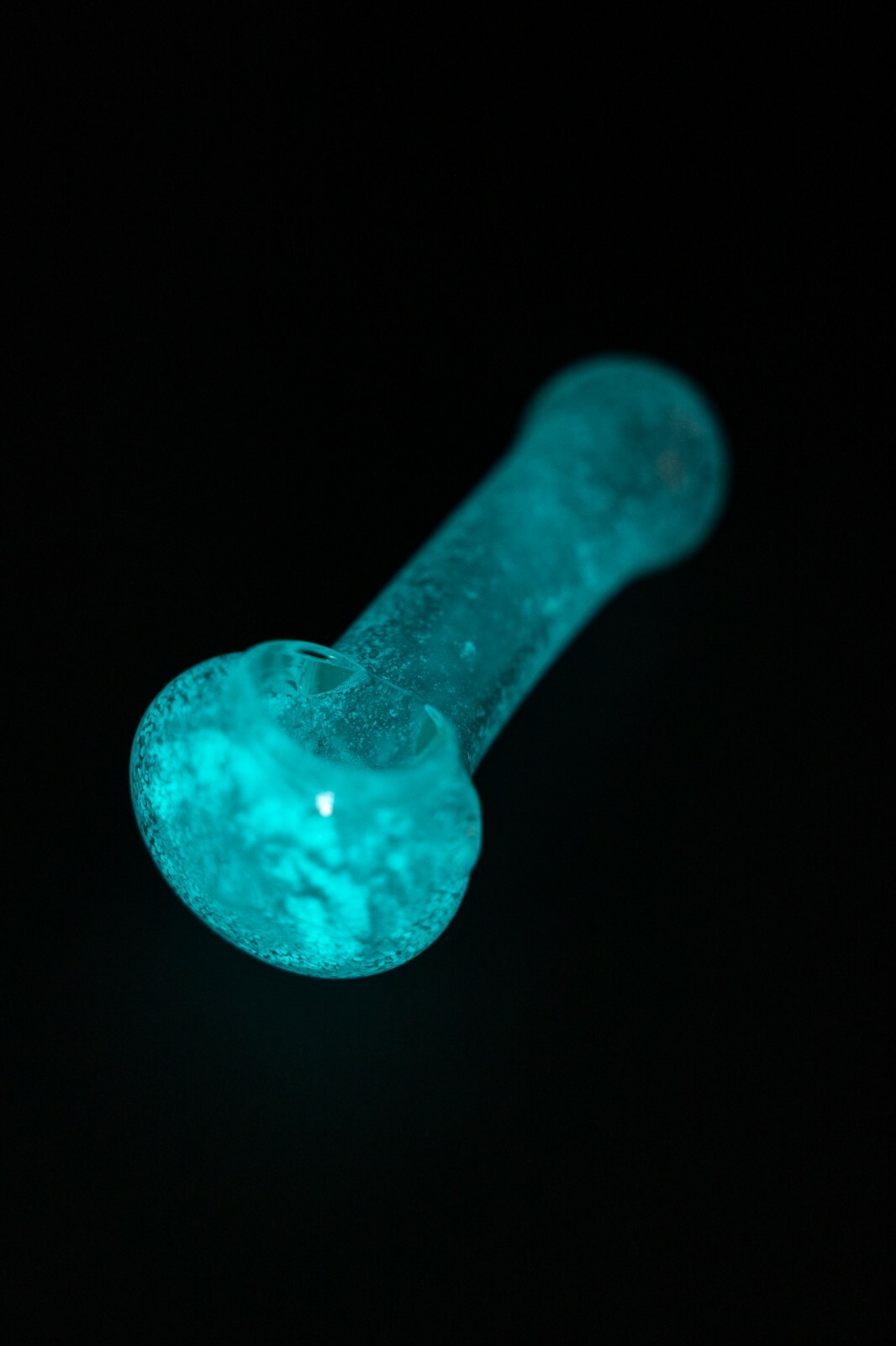 4″ Collectible Glow in the Dark TOBACCO Hand Smoking Pipe w/ Carb Hole