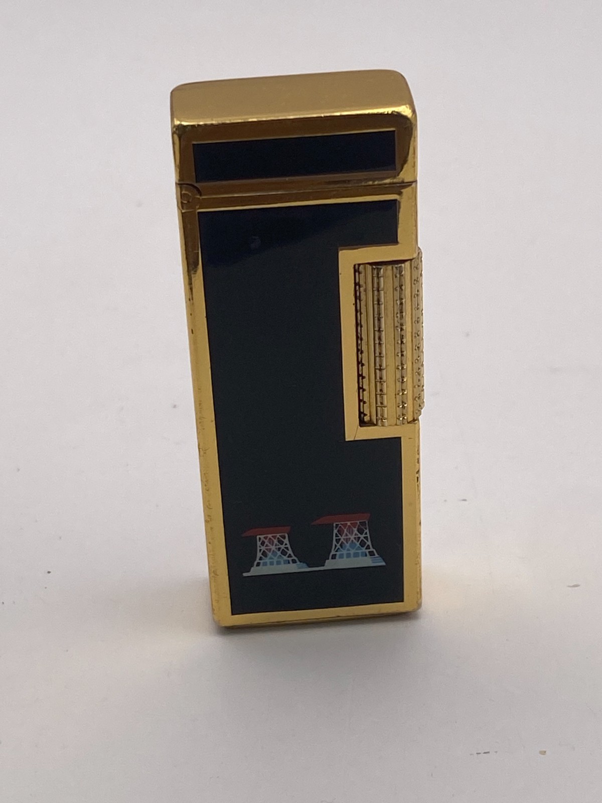 Vintage WIN DELUXE Flint Gas Lighter Gold/Black Tone NOT TESTED!