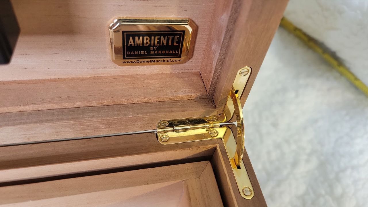 Daniel Marshall Ambiente Humidor for Cigar Zebrawood Edition