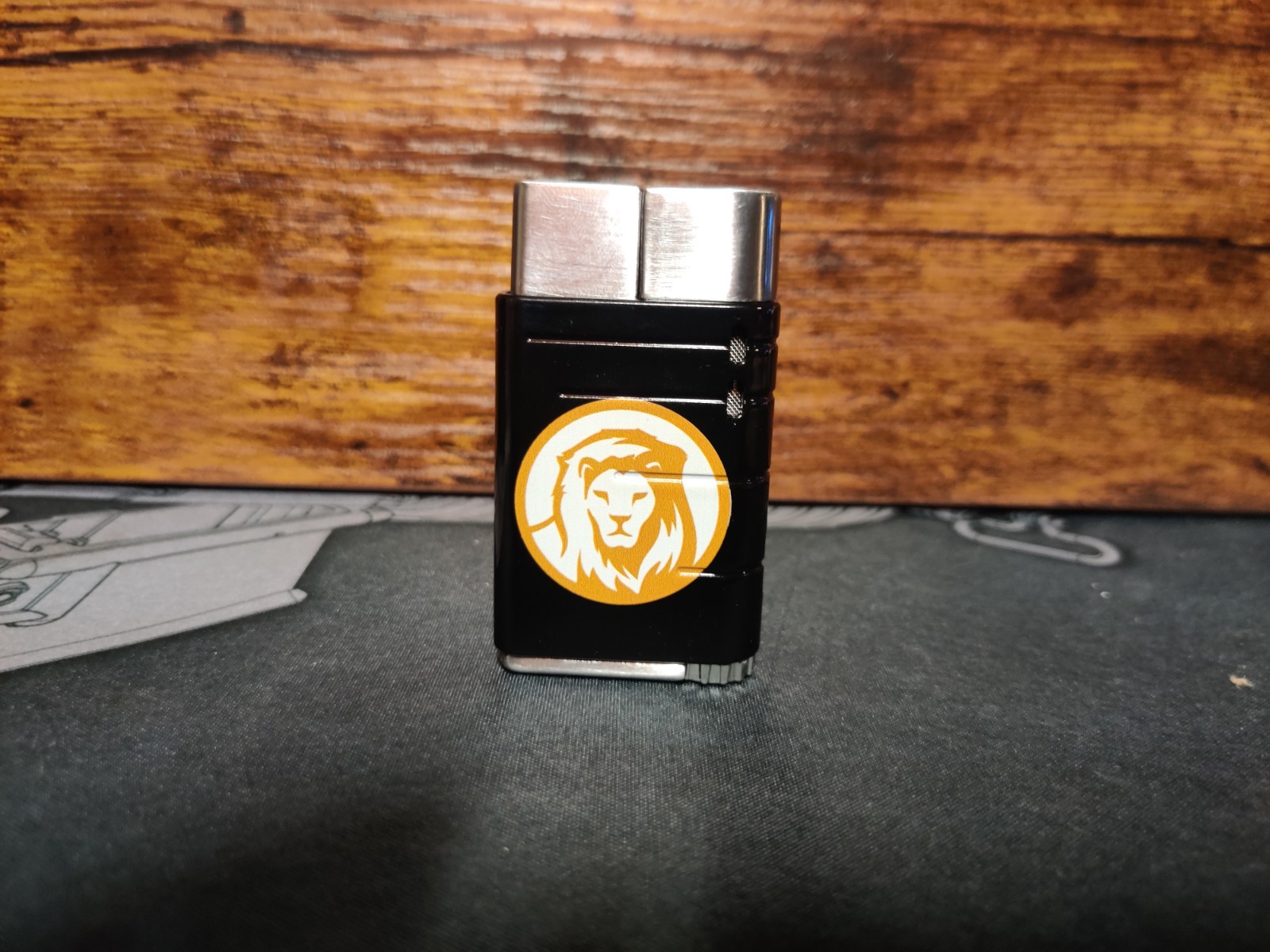 New Xikar Linea LA Aurora Lion Cigar Torch