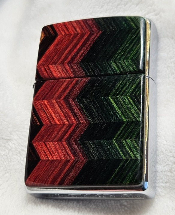 Zippo Lighter 1995 Zig Zag Chevron Red to Green Striped Wood Grain Design, New