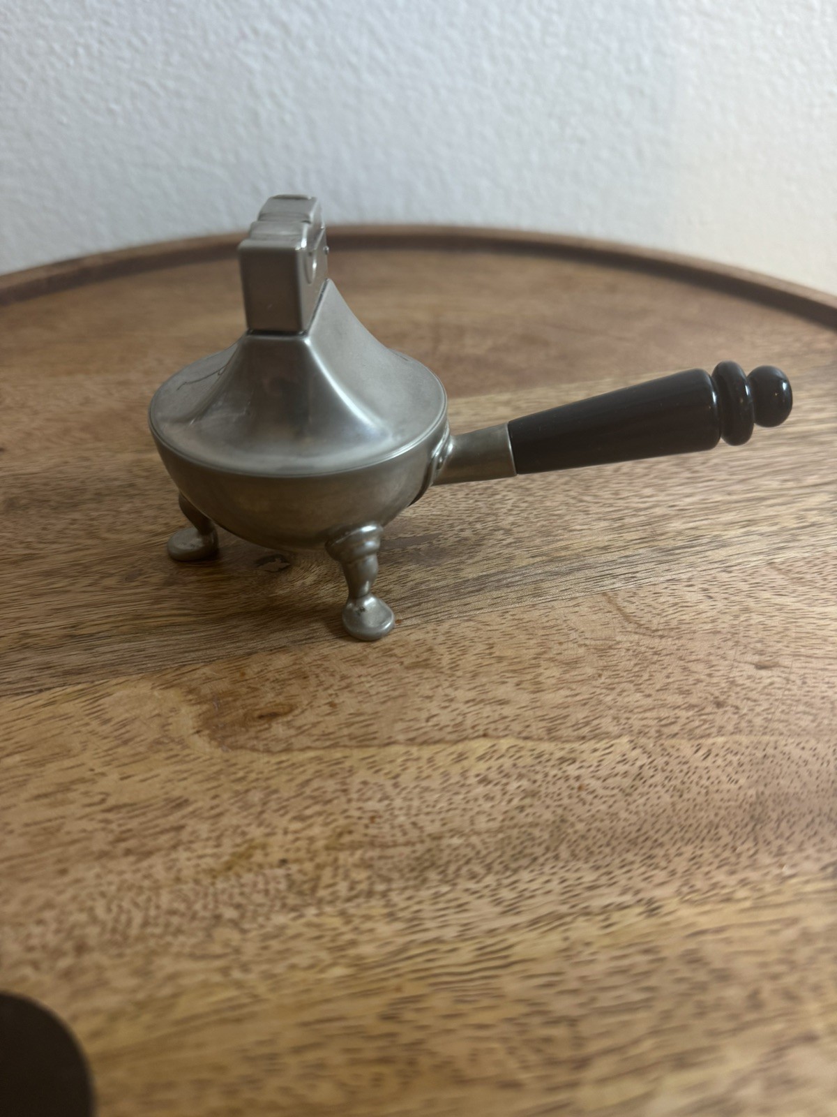 Vintage Lighter Footed Kettle Rhodium Finish Chrome Black Handle ASR 5″ X 3″ USA