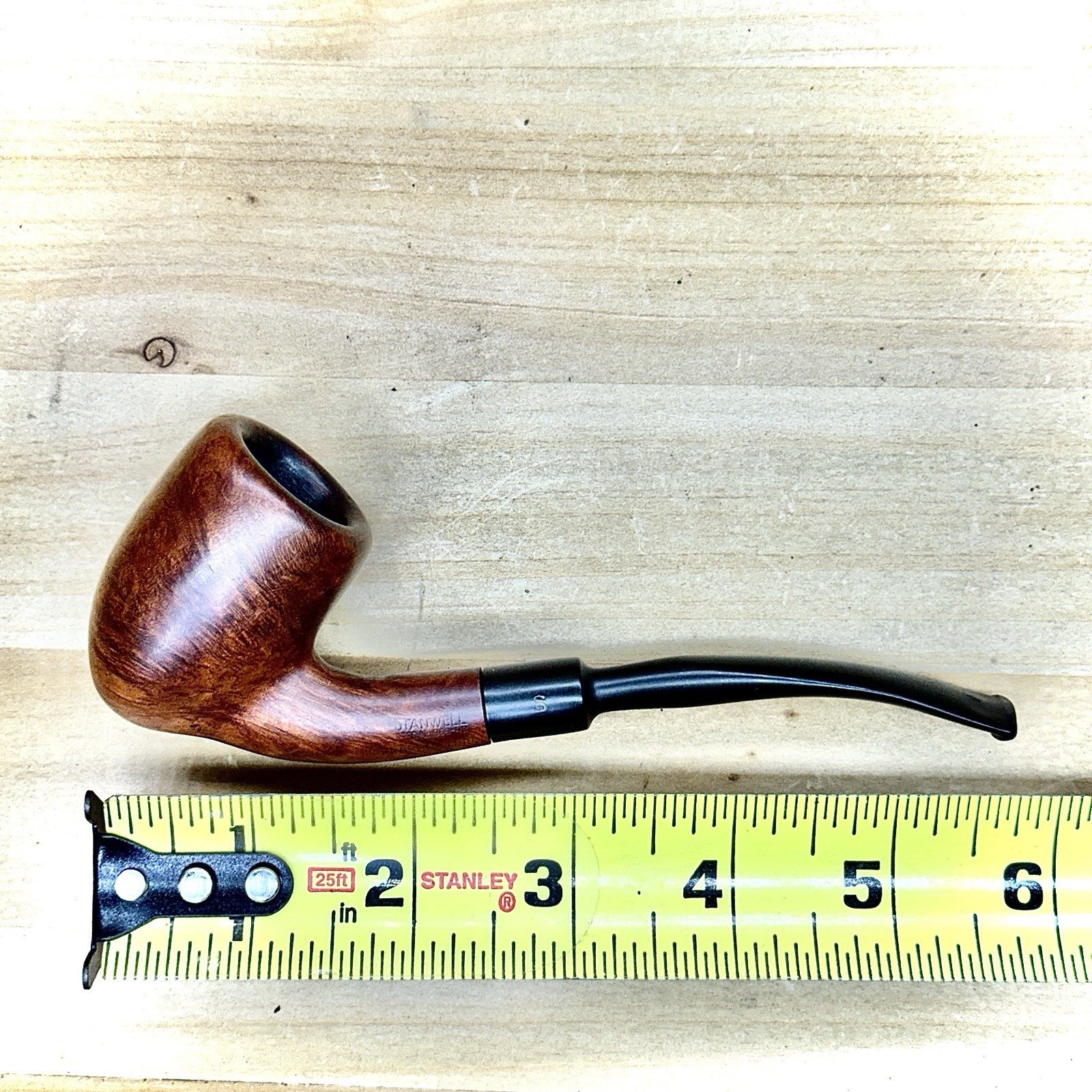 34g 1950s STANWELL SIXTEN IVARSSON (23)(39) “PEEWIT” BENT STRAWBERRY ESTATE PIPE