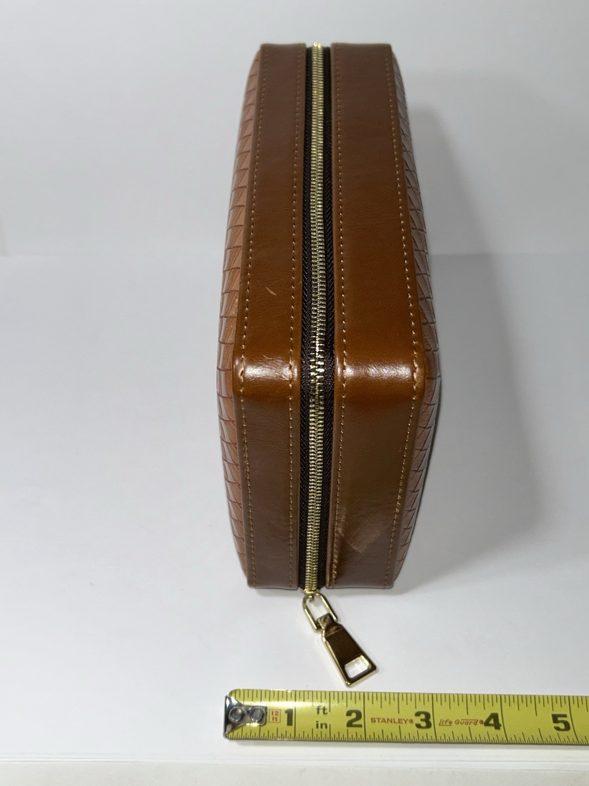 Padded Brown Faux Leather Cigar Humidor Case with Zipper Cedar Interior 4 Cigars
