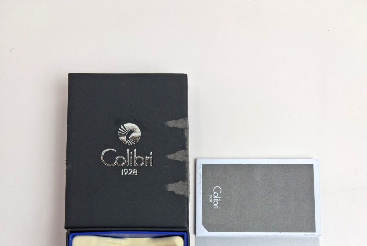 Colibri Cutter V-Cut Notch Cat Eye Black Chrome CU300T4 Damaged Box