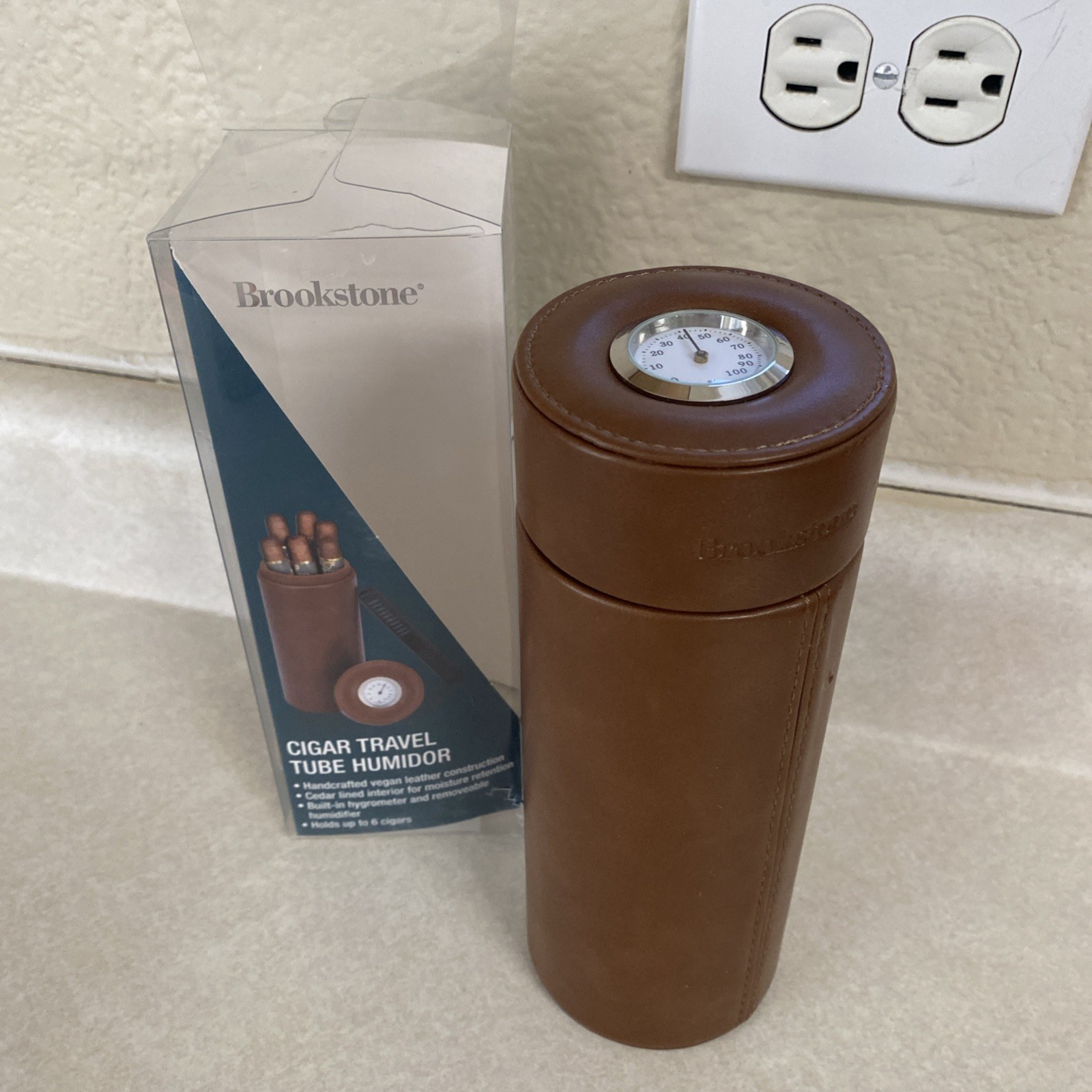 Brookstone Cigar Travel Tube Humidor Removable Hygrometer Cedar Lined Holds 6