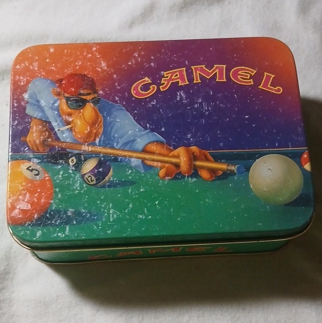 Joe Camel Pool Zippo Lighter in the tin excellent condition