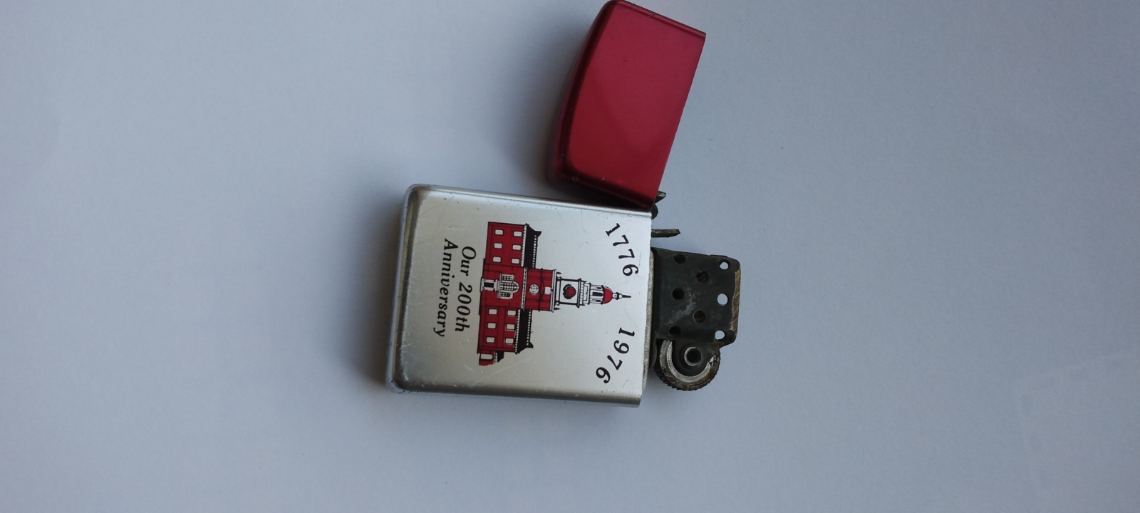 1776-1976 200 Years Storm King Red & Brushed Silver Lighter ∆ Tenn. USA
