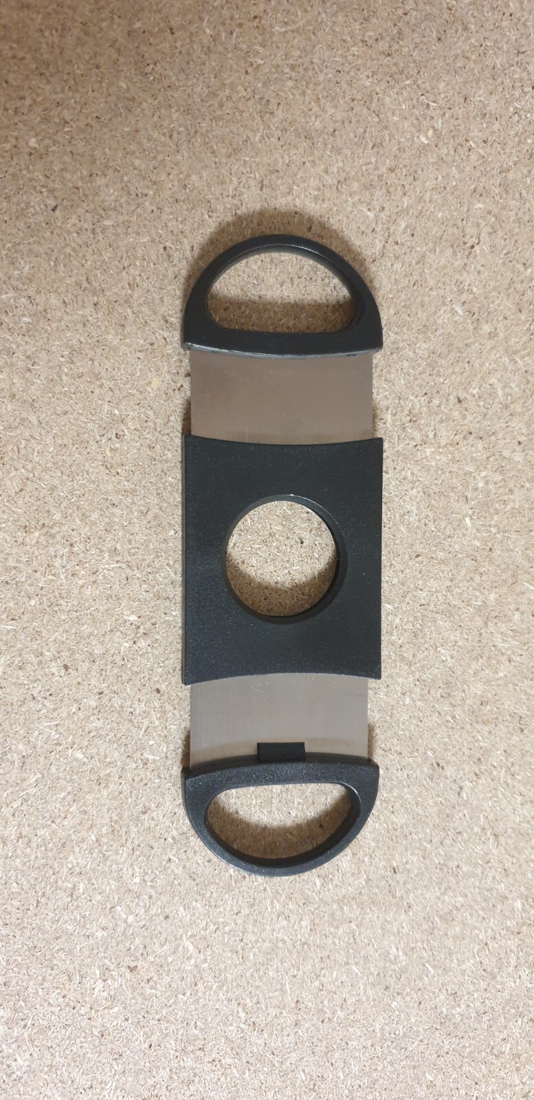 Bey-Berk oval black plastig for cigars.