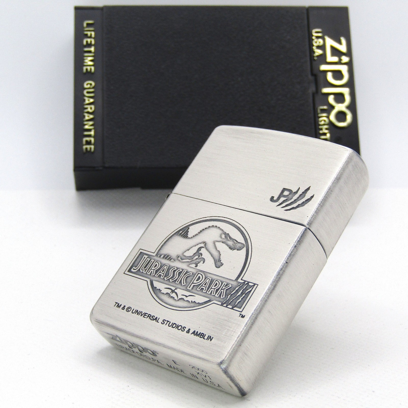 Jurassic Park III Spinosaurus Japan Zippo Oil Lighter 2000 MIB Rare