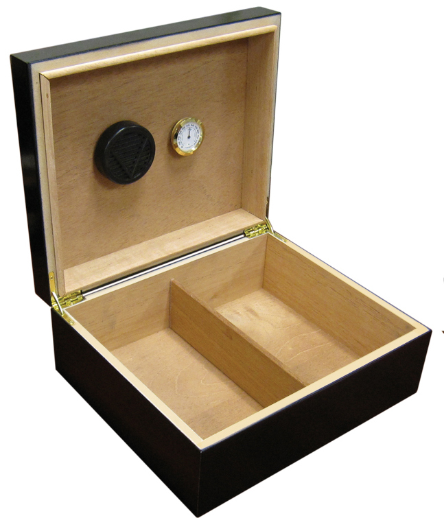 CHALET Cigar HUMIDOR Black – holds 25-50 Cigars