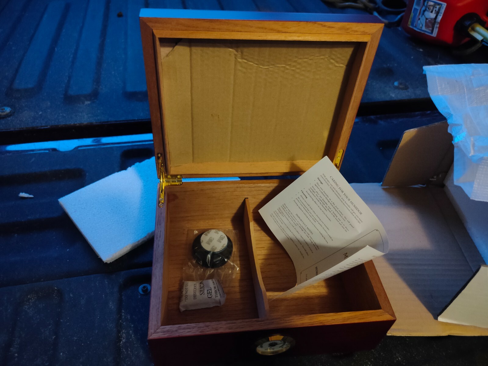 Mantello Royal Glass-Top Cigar Humidor – 25-50 Cigars BRAND NEW