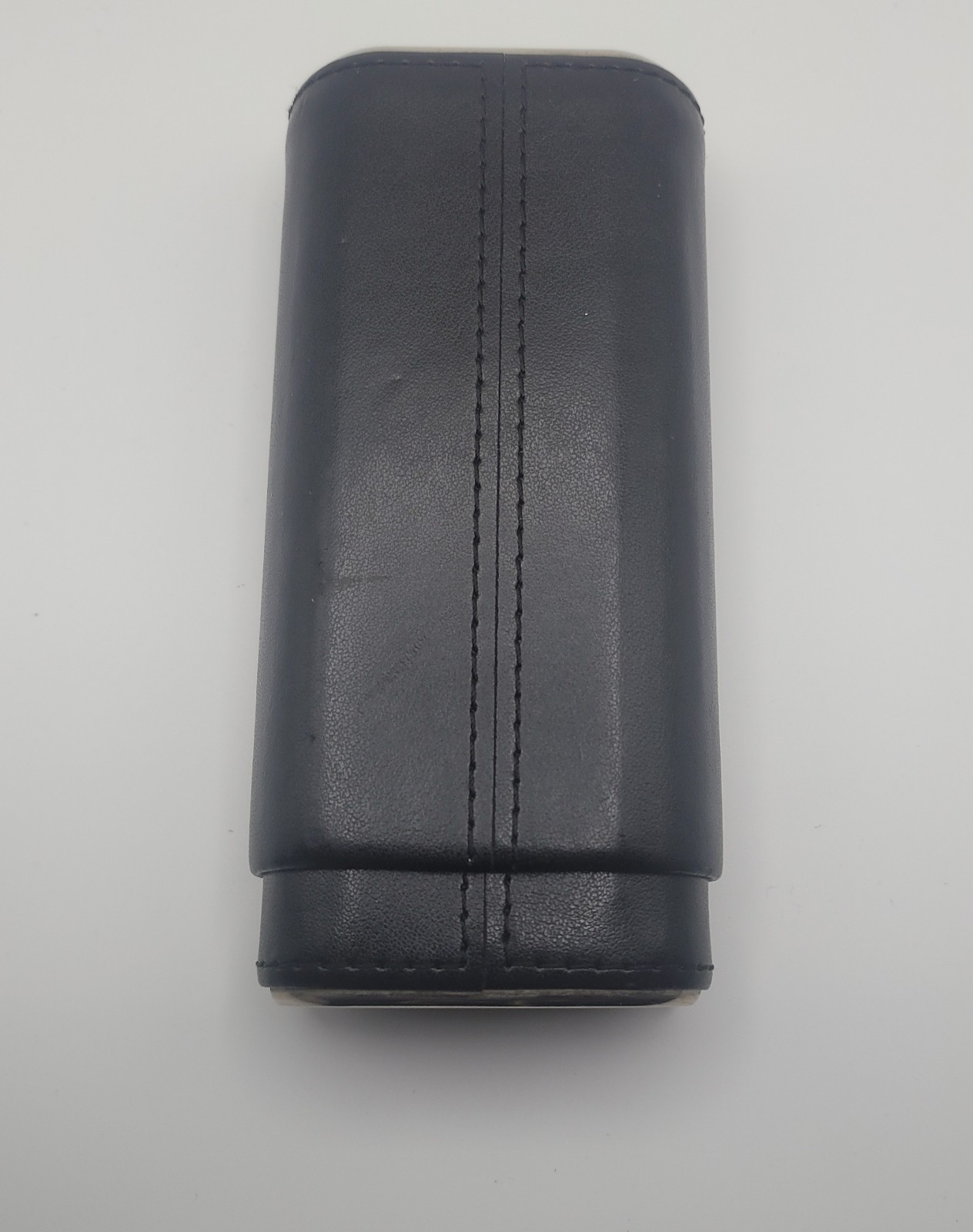 Mantello Black Leather Cigar Case With Cedar Lining-2 7/8″ x 6 1/2″ x 1 3/8 H6