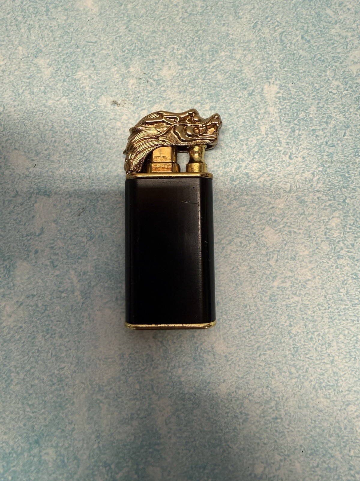 Butane Lighter Black With Gold Dragon Head